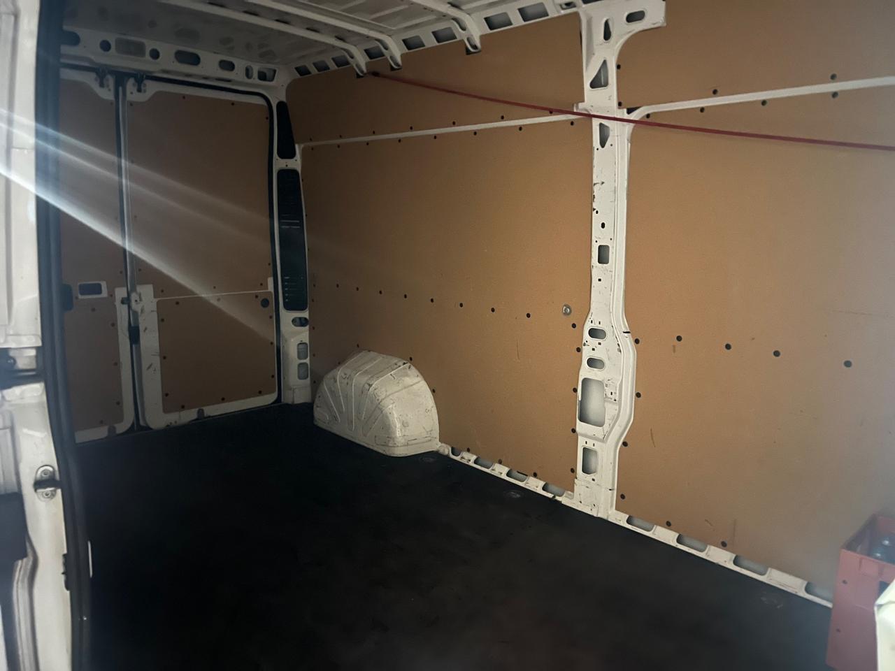 Peugeot Boxer 2.0 Diesel 130 CV - 3 Posti