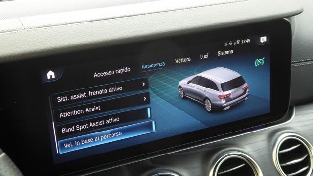 MERCEDES-BENZ E 220 d S.W. 4Matic Auto Premium AMG