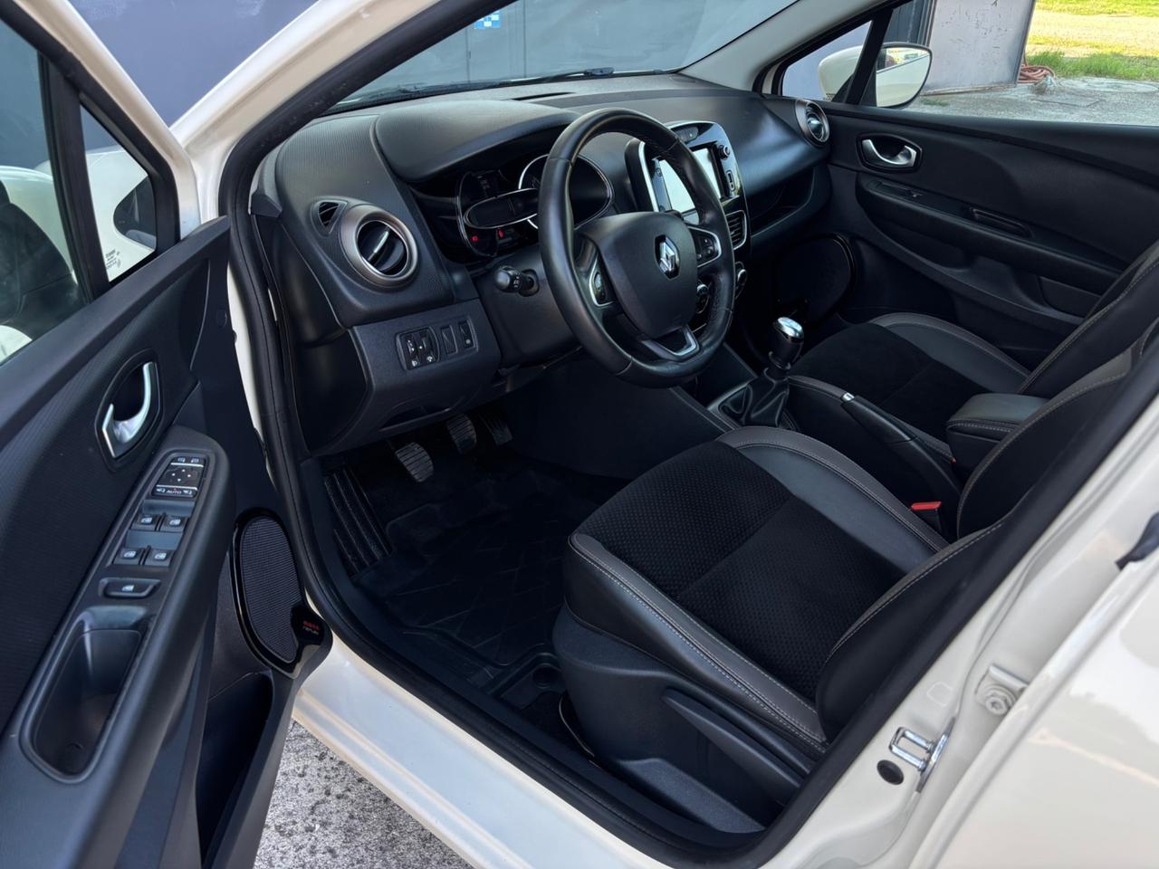 Renault Clio 1.2 benzina.Neopatentati.Garanzia 12mesi