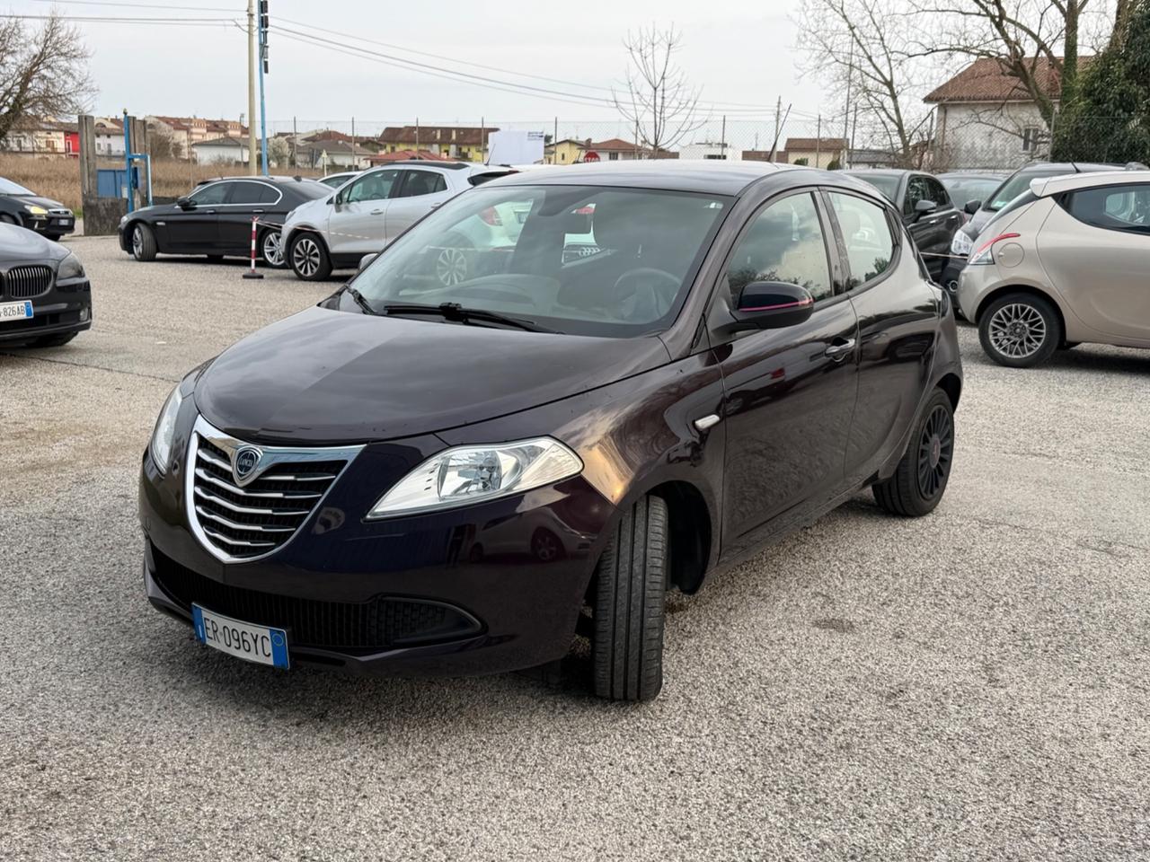 Lancia Ypsilon 1.2 69 CV Unyca