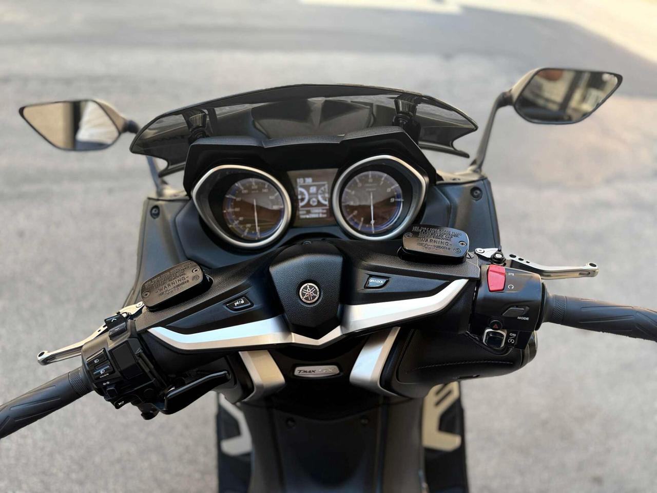 Yamaha TMAX SX
