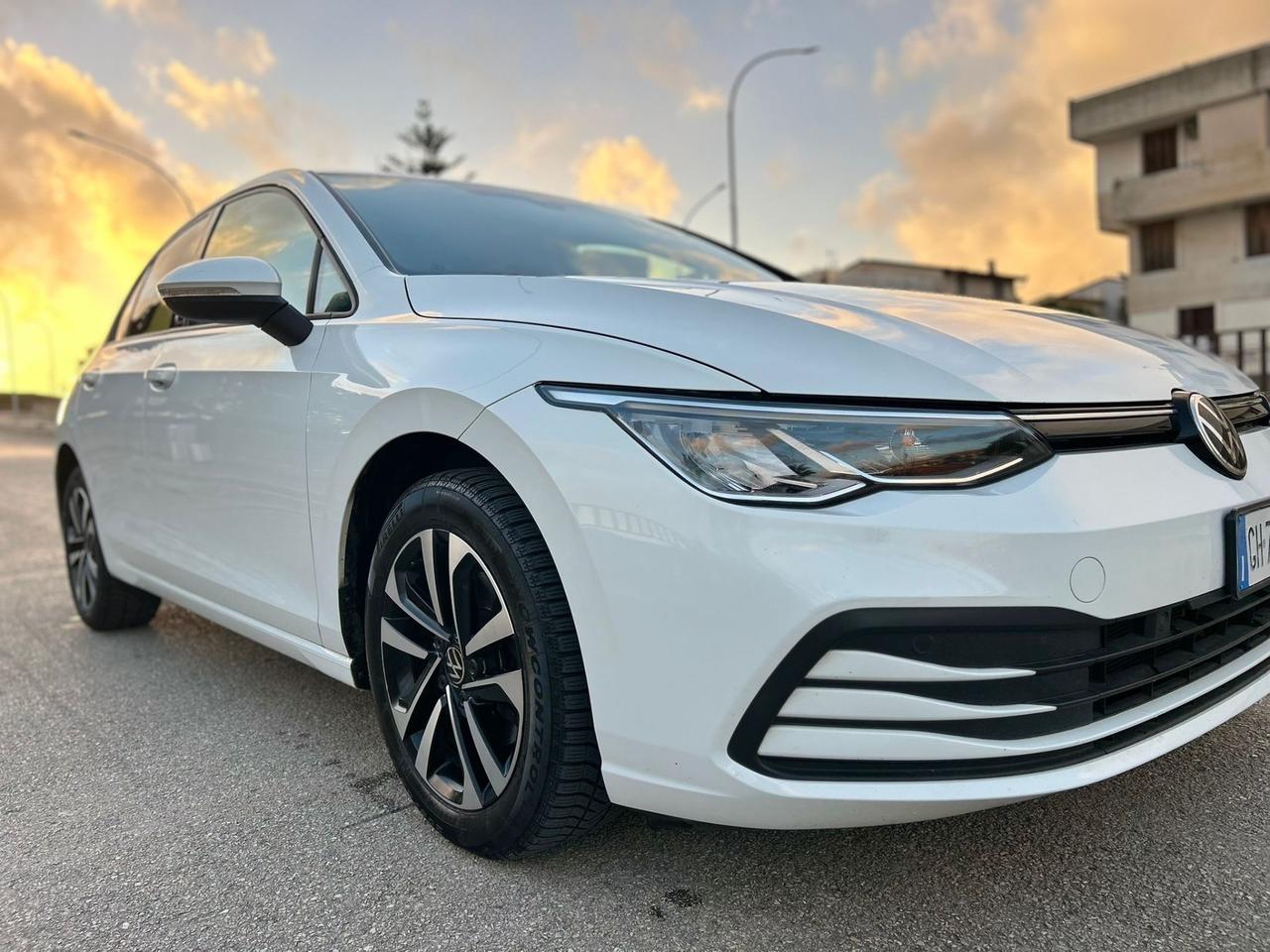 Volkswagen Golf 2.0 TDI 150 CV DSG SCR R-Line