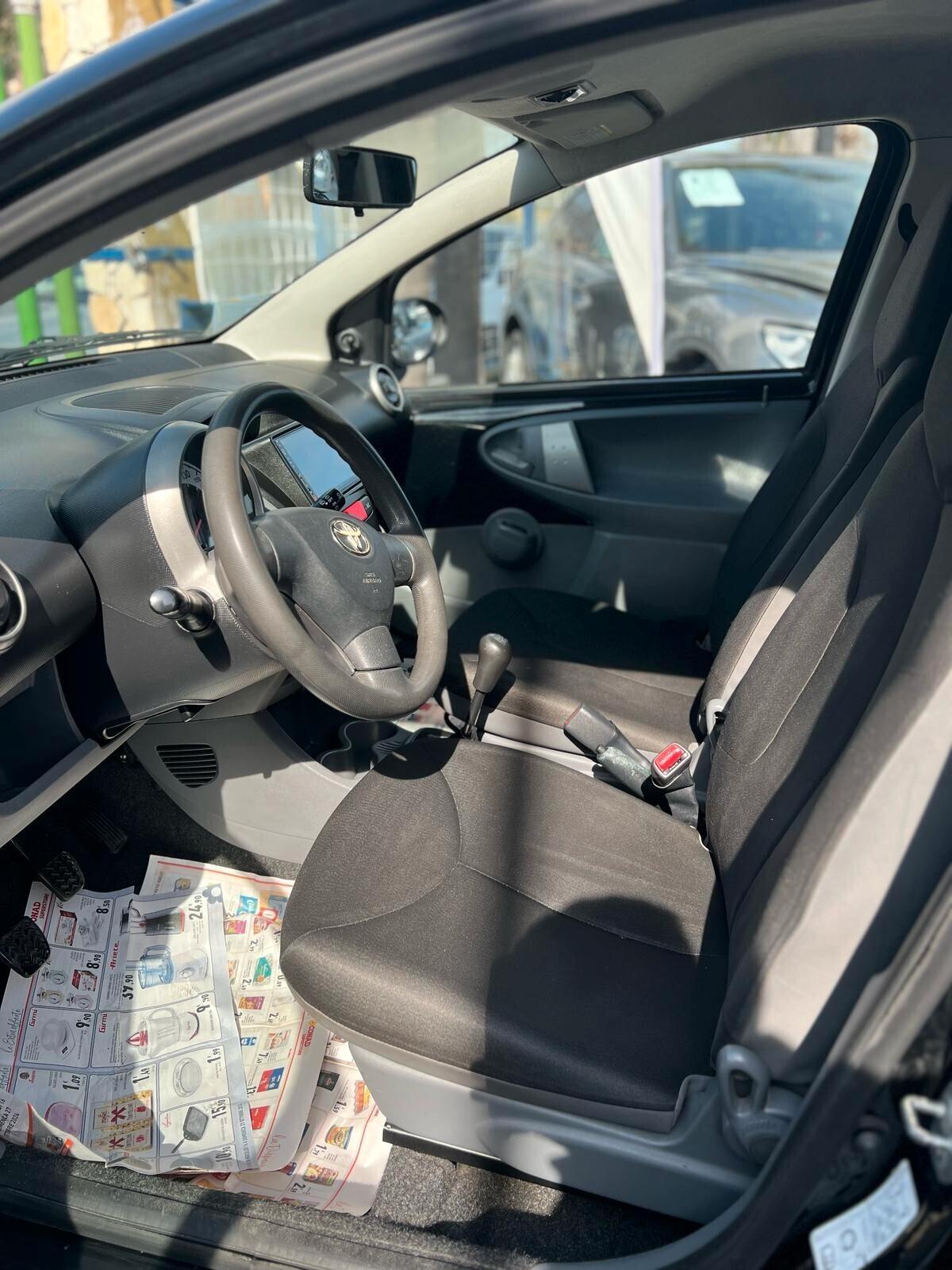 Toyota Aygo 1.0 12V VVT-i 3 porte Now Connect