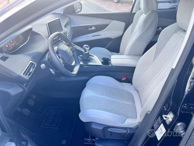 PEUGEOT 3008 BlueHDi 130 S&S Allure
