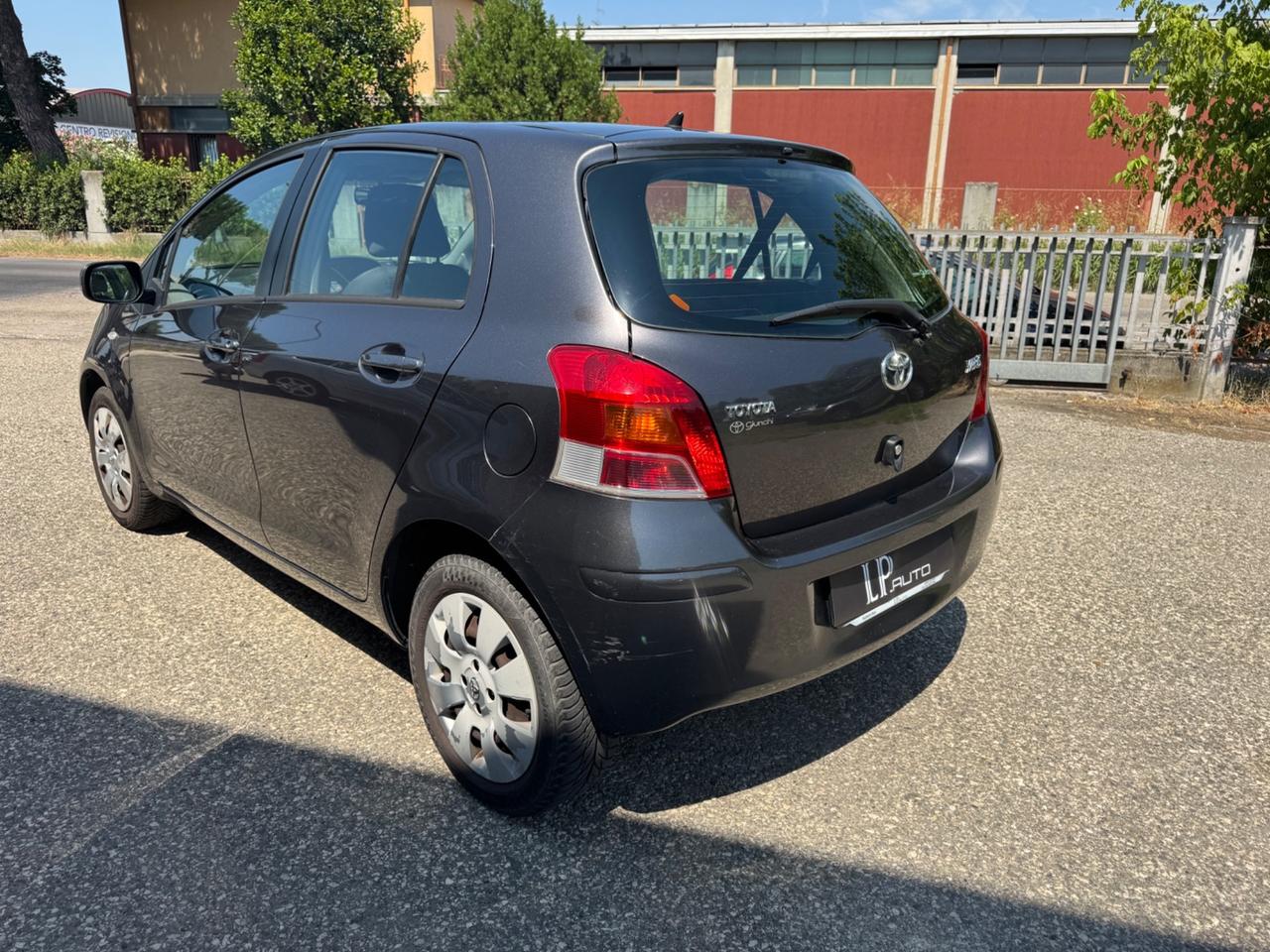 Toyota Yaris 1.0 5 porte