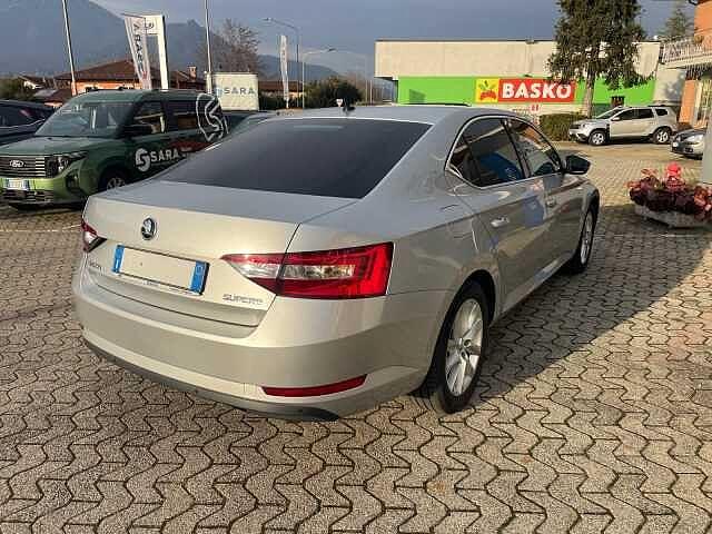 SKODA Superb 2.0 TDI DSG Style