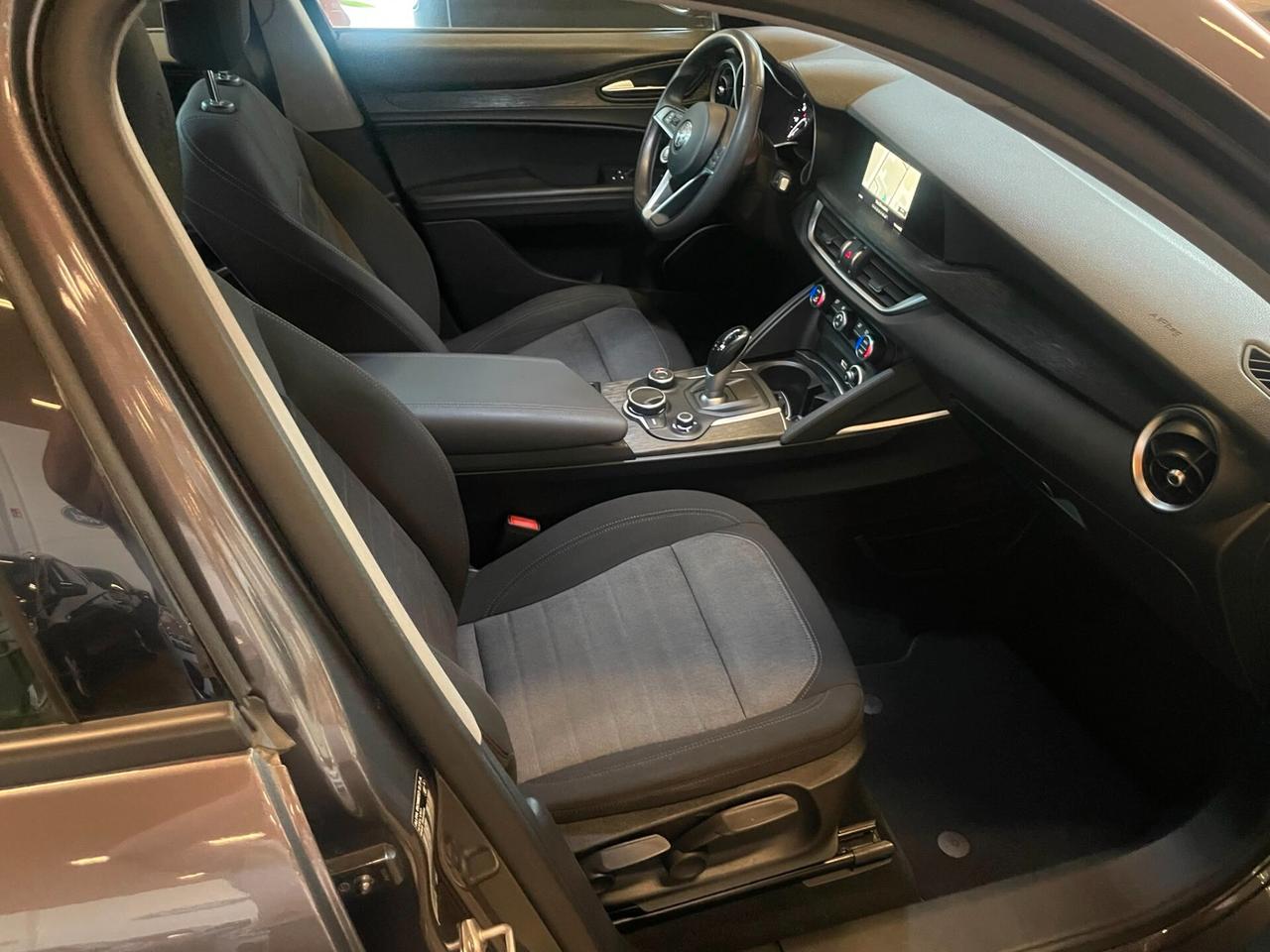 Alfa Romeo Stelvio 2.2 Turbodiesel 160 CV AT8 RWD Business