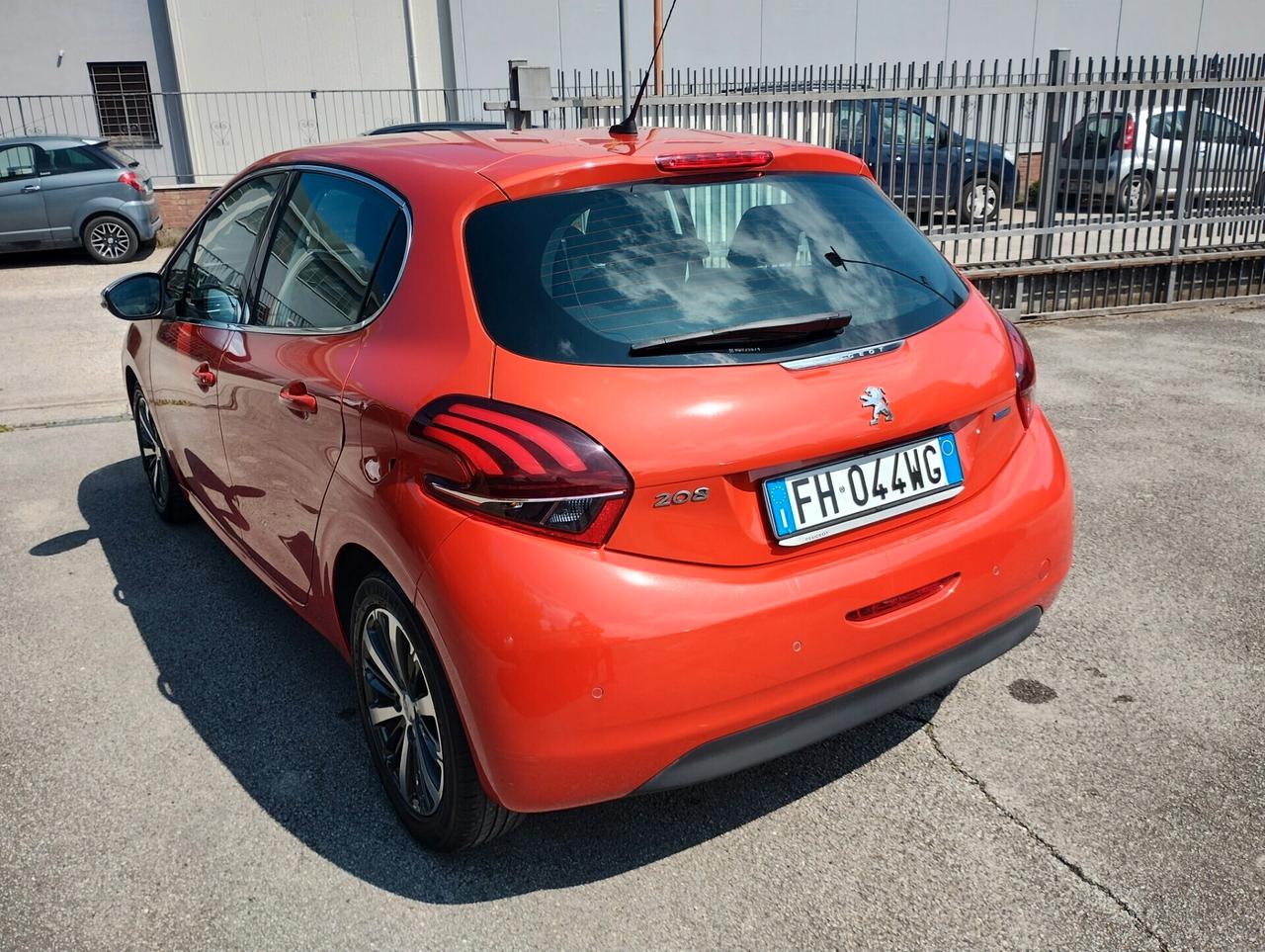 PEUGEOT 208 1.2 PureTech Turbo SeS GT Line Automatica 2017