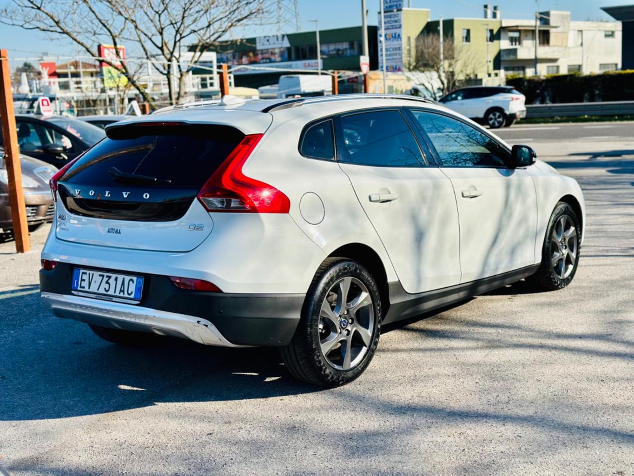 Volvo V40 Cross Country 2014 ok neopatentati D2 1.6 GARANZIA 12 Mesi ! ! !