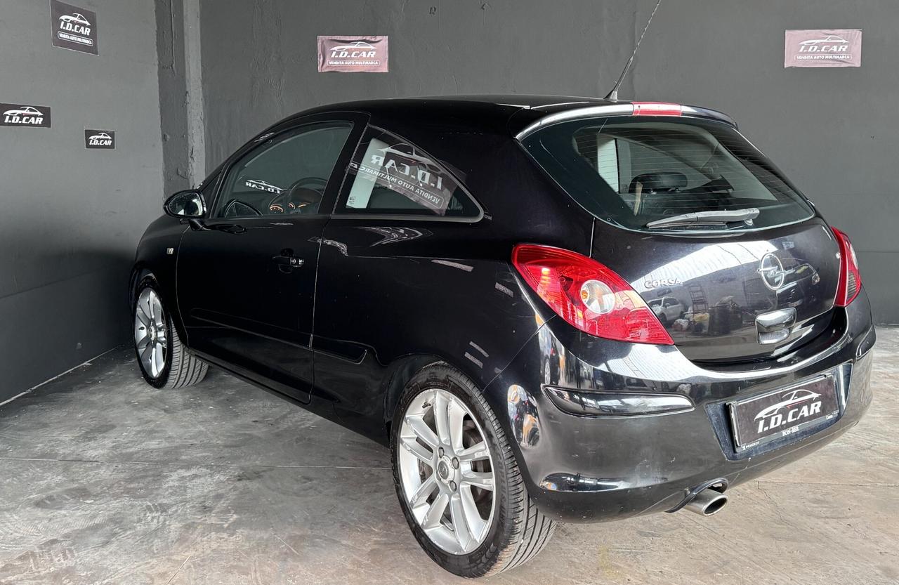 Opel Corsa 1.2 3 porte Club (Ok Neopatentati)