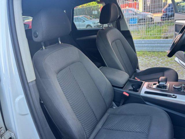 AUDI Q5 2.0 TDI QUATTRO S tronic Bus. Design