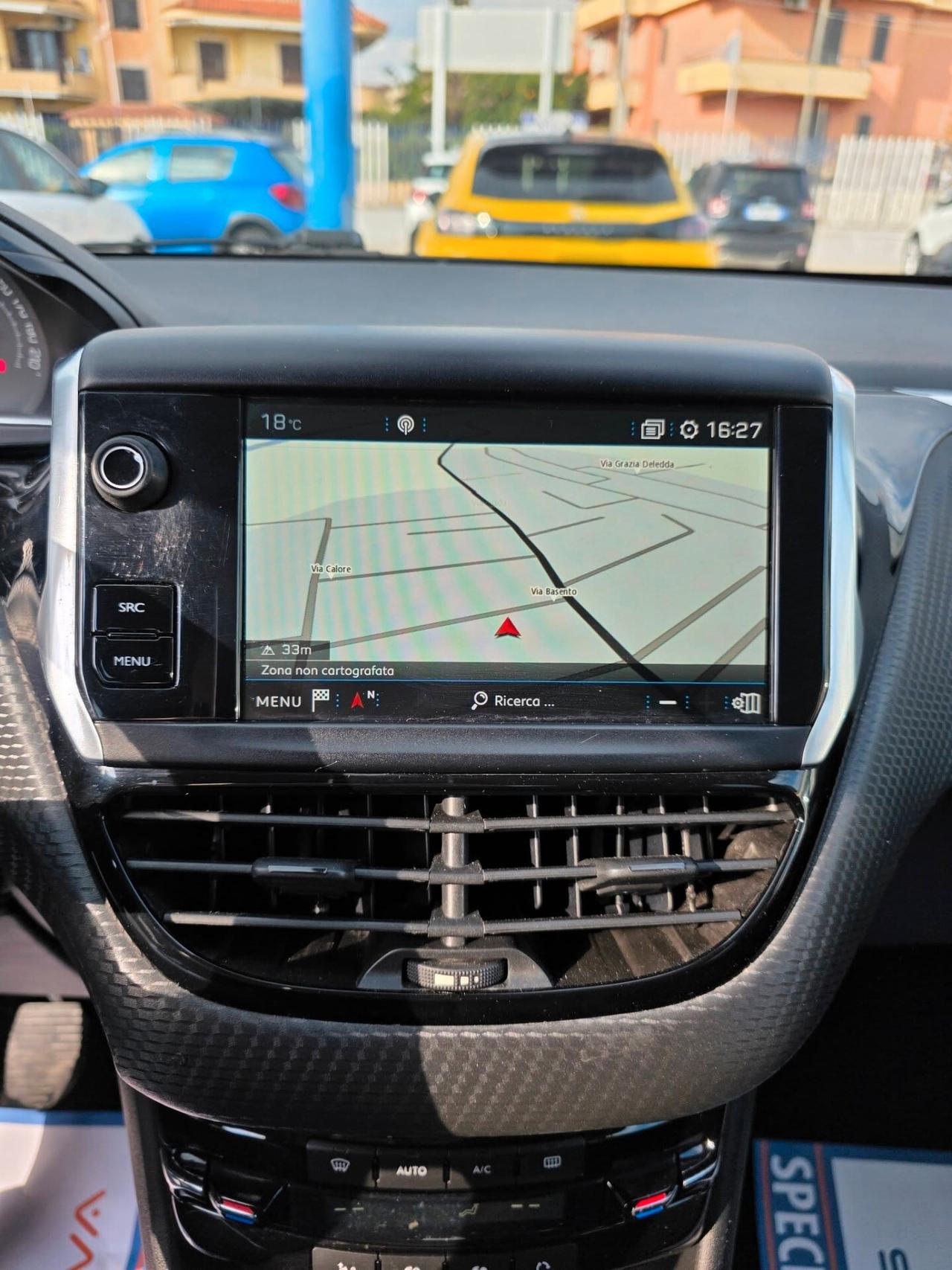 Peugeot 208 1.2 bz 82cv Allure