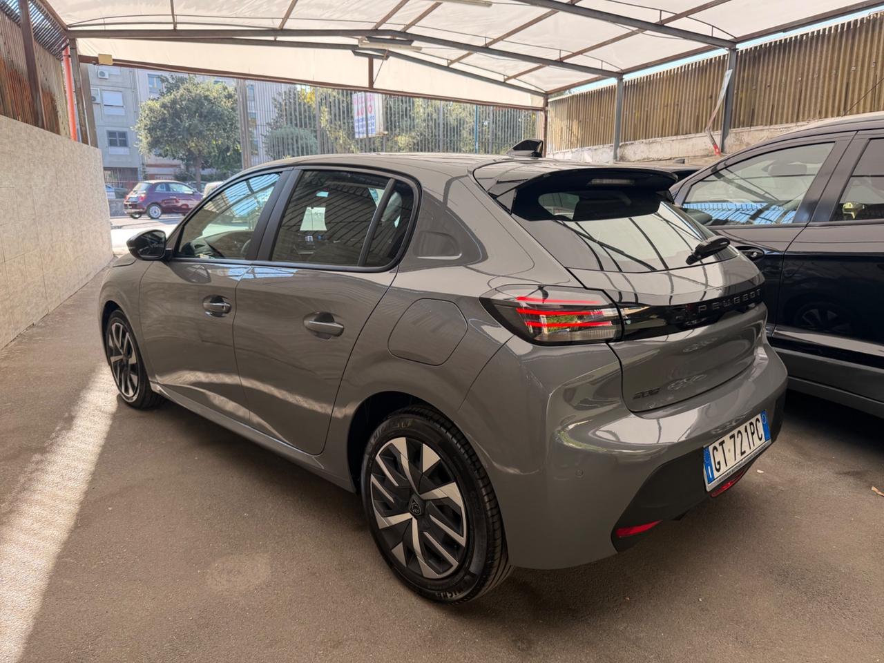 Peugeot 208 1.2 benzina 2024