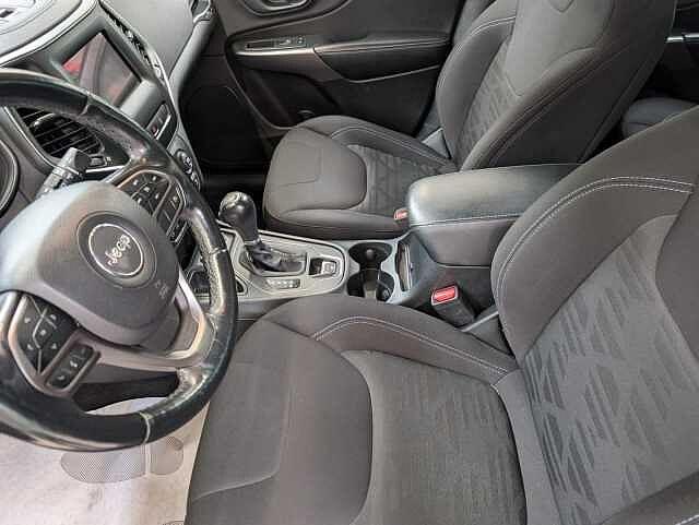 Jeep Cherokee 2.2 Longitude