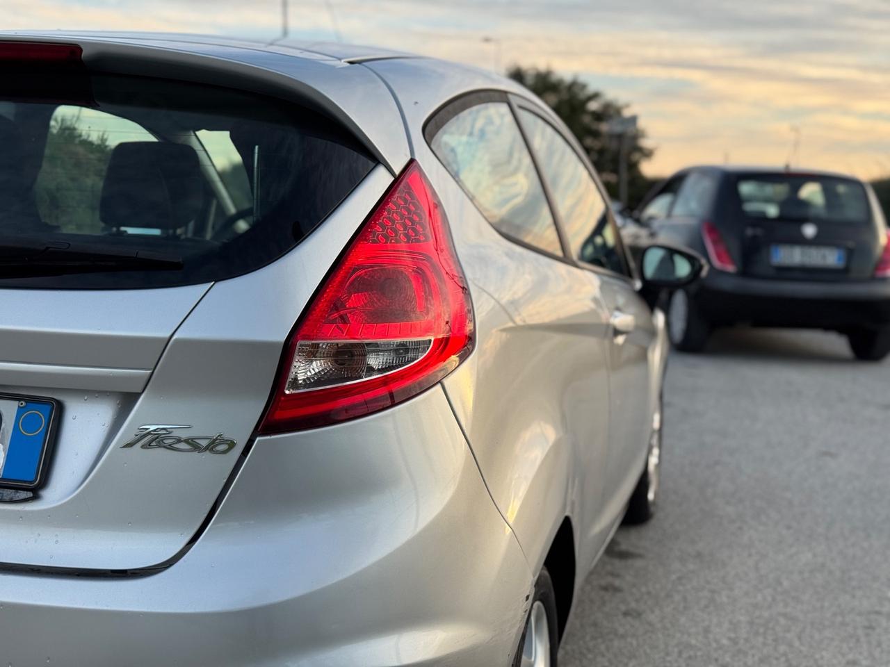 FORD FIESTA 1.2 BENZINA EURO 5B GARANTITA 12 MESI