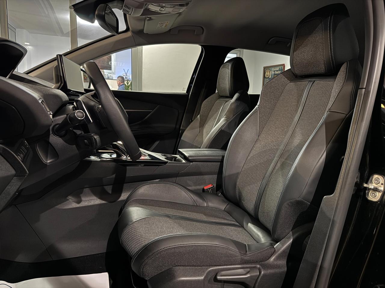 PEUGEOT 3008 1.5 BLUEHDI EAT8 ALLURE PACK N1 2022