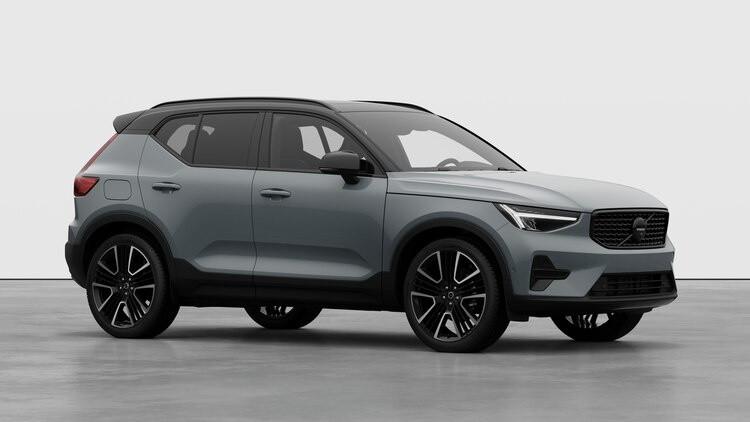 VOLVO XC40 ULTRA BLACK EDITION B4 AUTO PREZZO PROMO FINO AL 31/12/2025