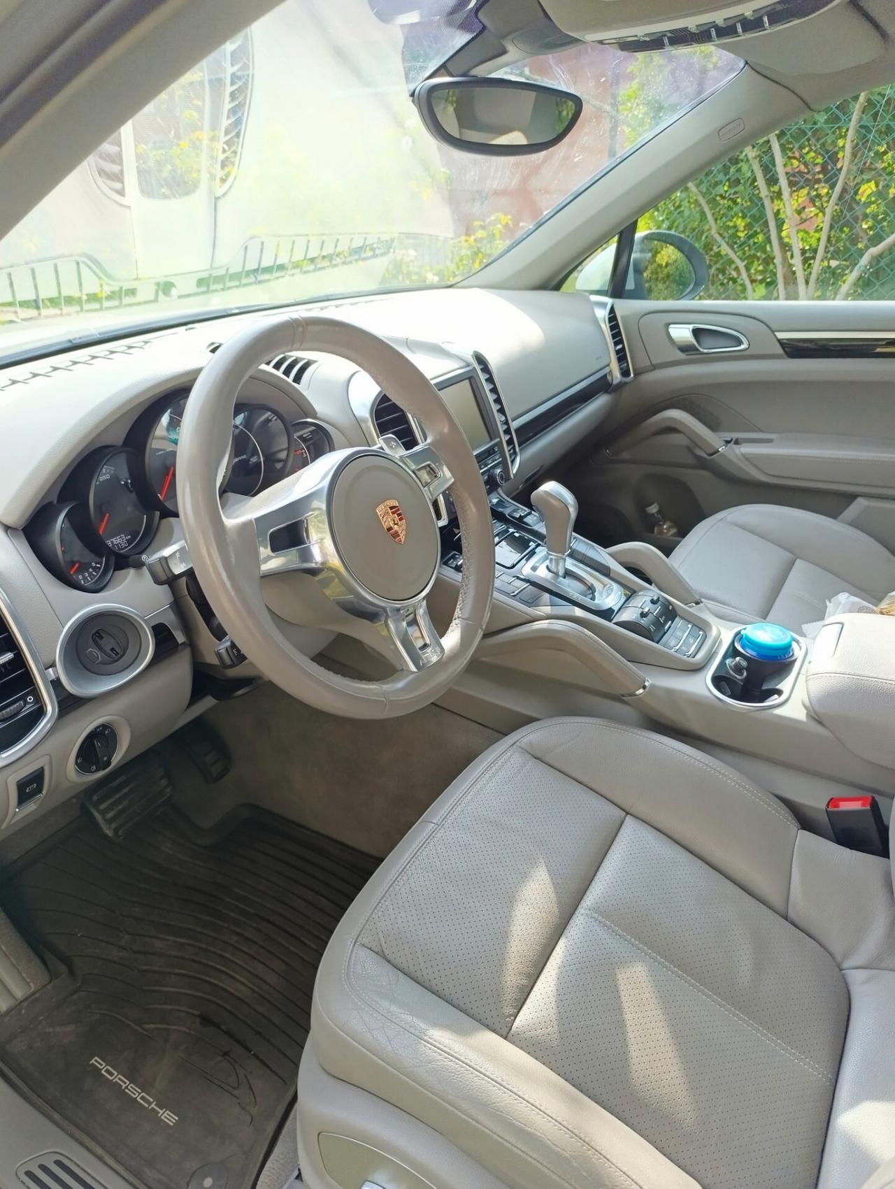 Porsche Cayenne 3.0 Diesel #GM