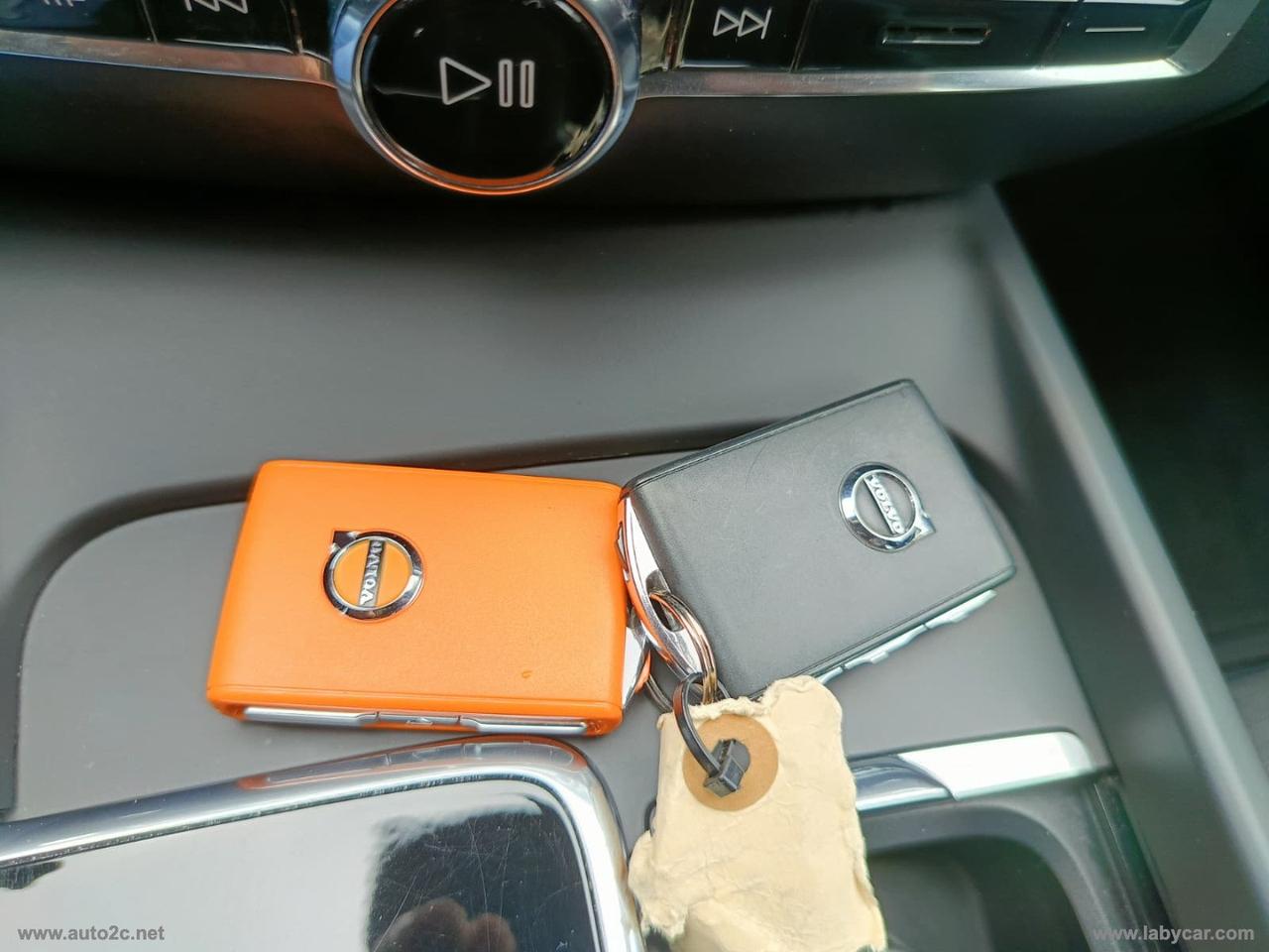 VOLVO V60 B4