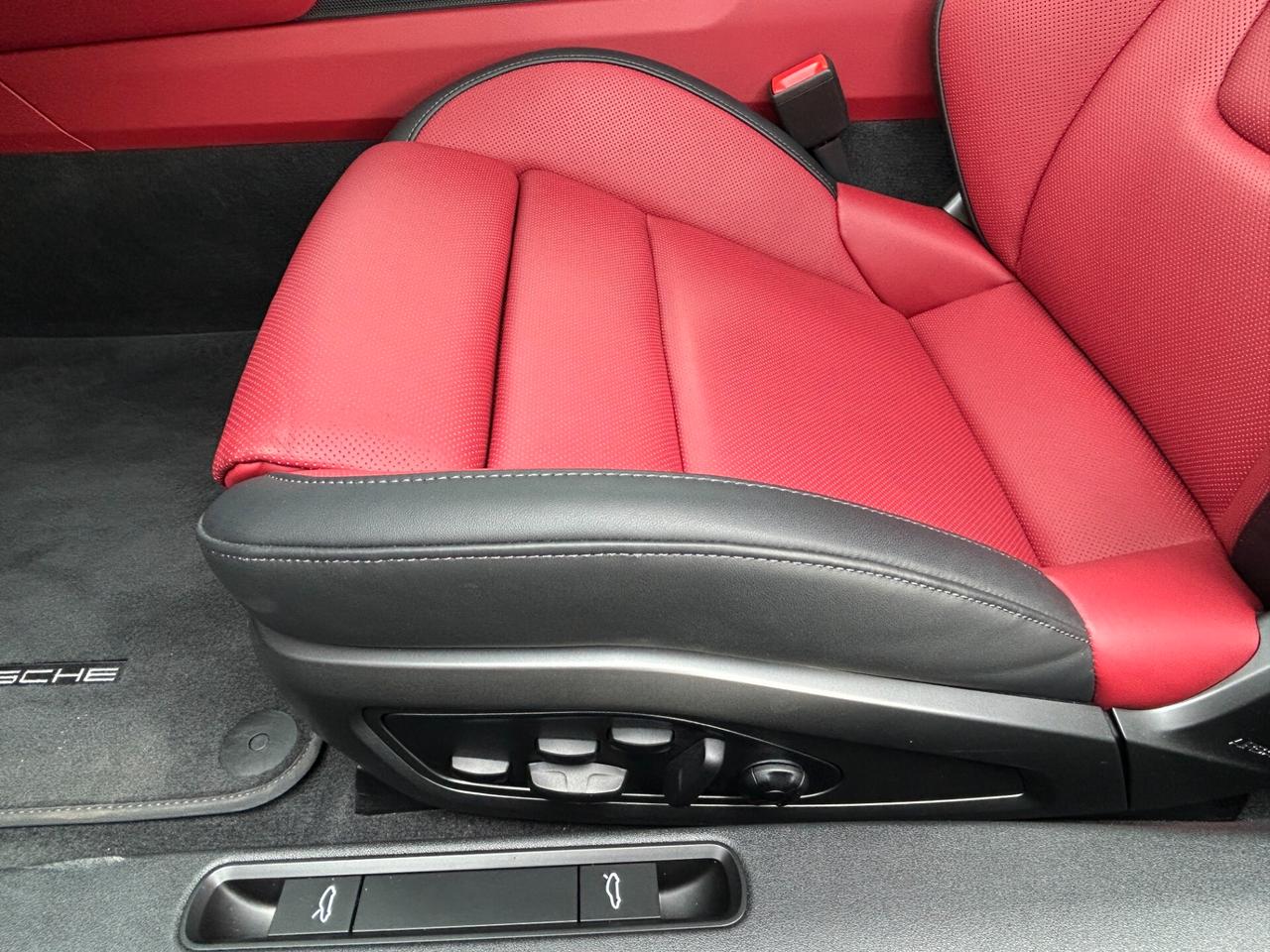 Porsche 992.2 911 Targa 3.6 4 GTS auto KM 0