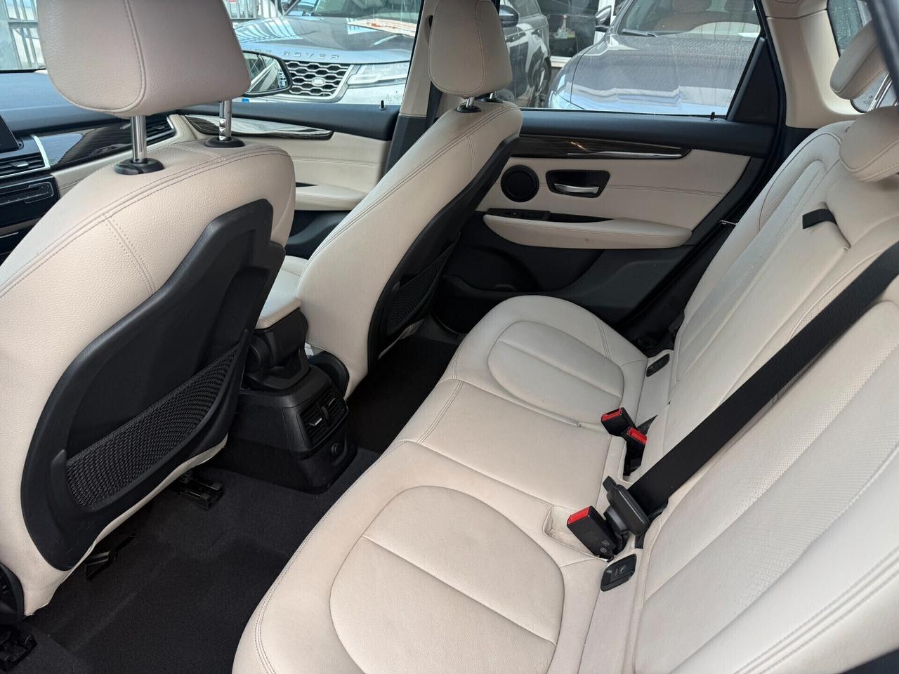BMW 220 Active Tourer xdrive Luxury EURO 6