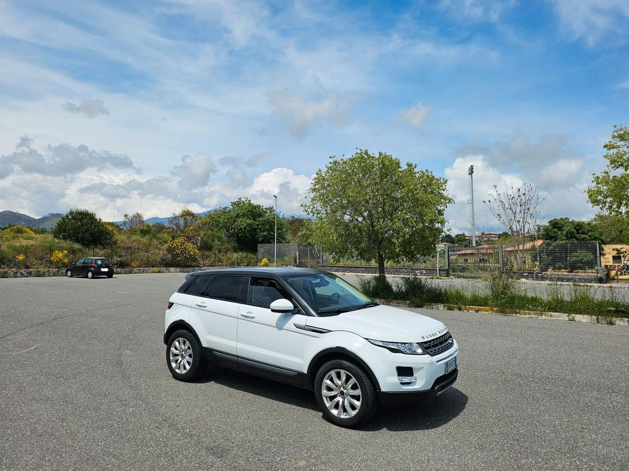 Land Rover Range Rover Evoque Prestige2.2 TD4 150cv gancio traino