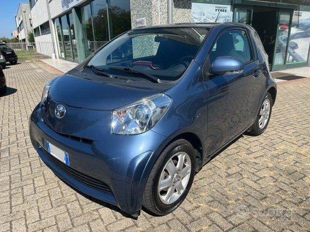 Toyota iQ 1.0 CVT Lounge
