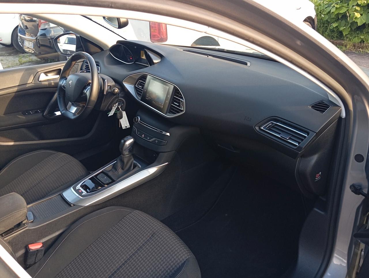 Peugeot 308 BlueHDi 130 S W AUTOMATICA NAVI E 249