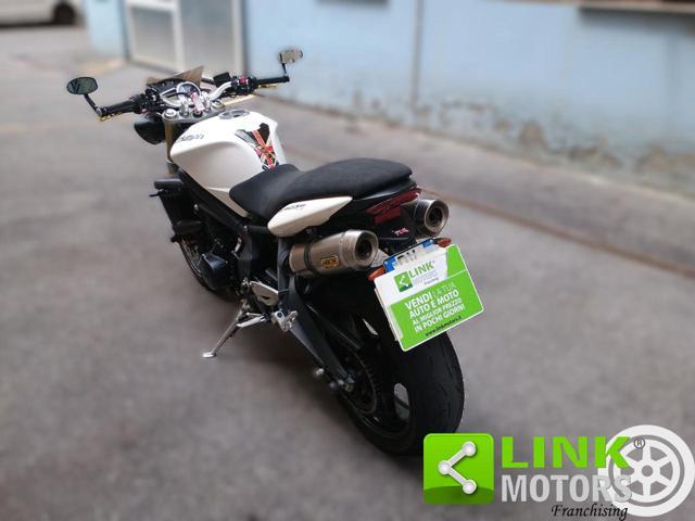 TRIUMPH Street Triple 675 Triple