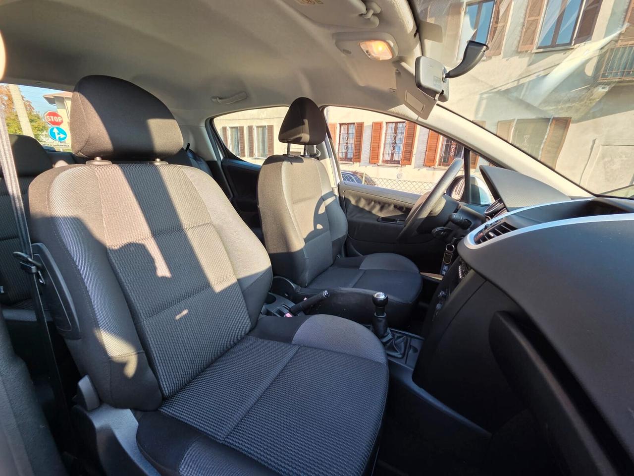 Peugeot 207 1.4 VTi 95CV 5p. XS