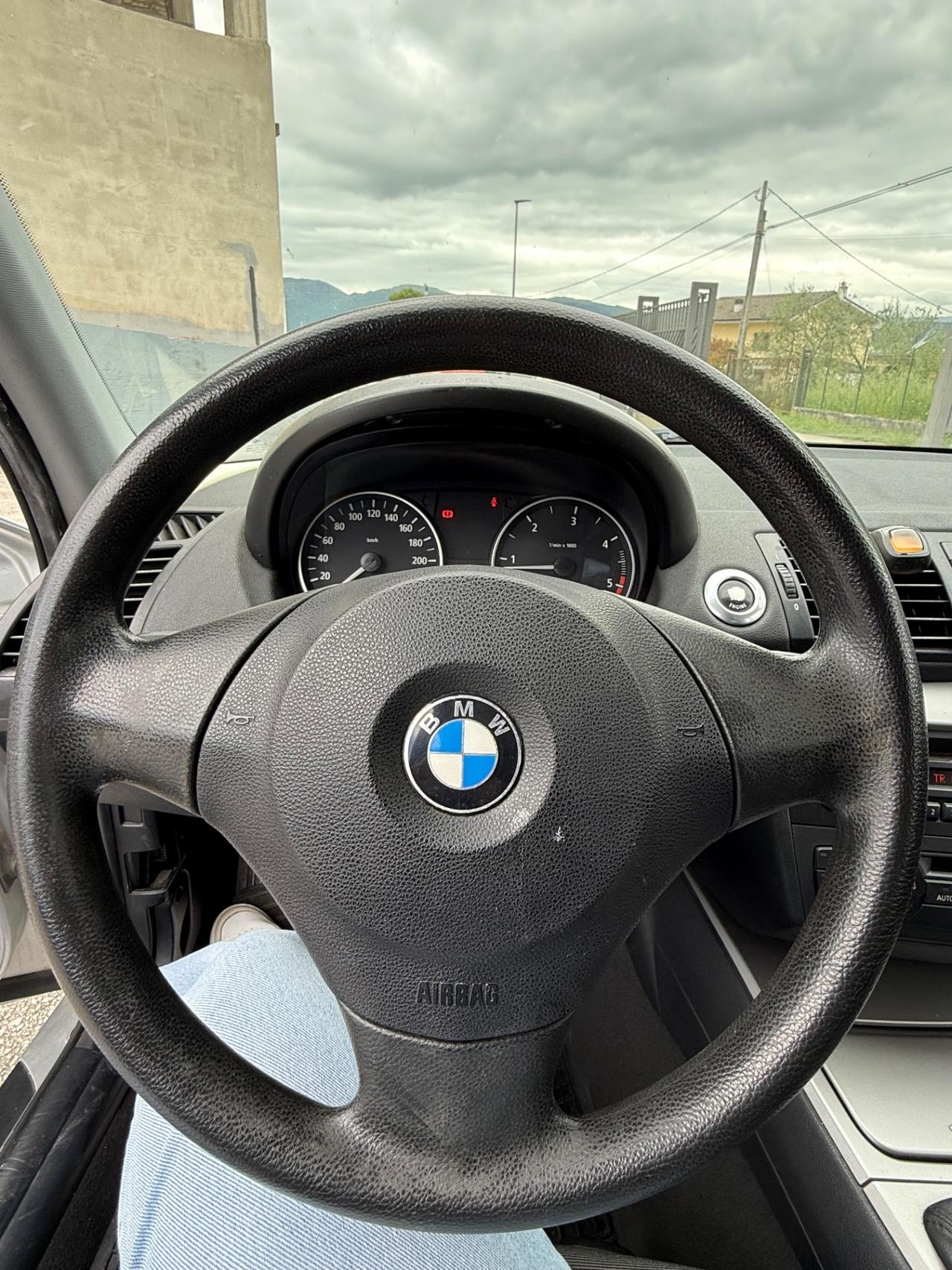 Bmw 118 118d cat 5 porte Eletta