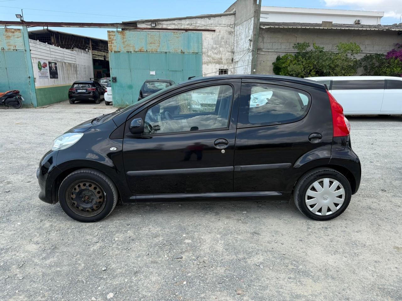 Peugeot 107 1.0 68CV 5p- Neopatentati- C1 Aygo