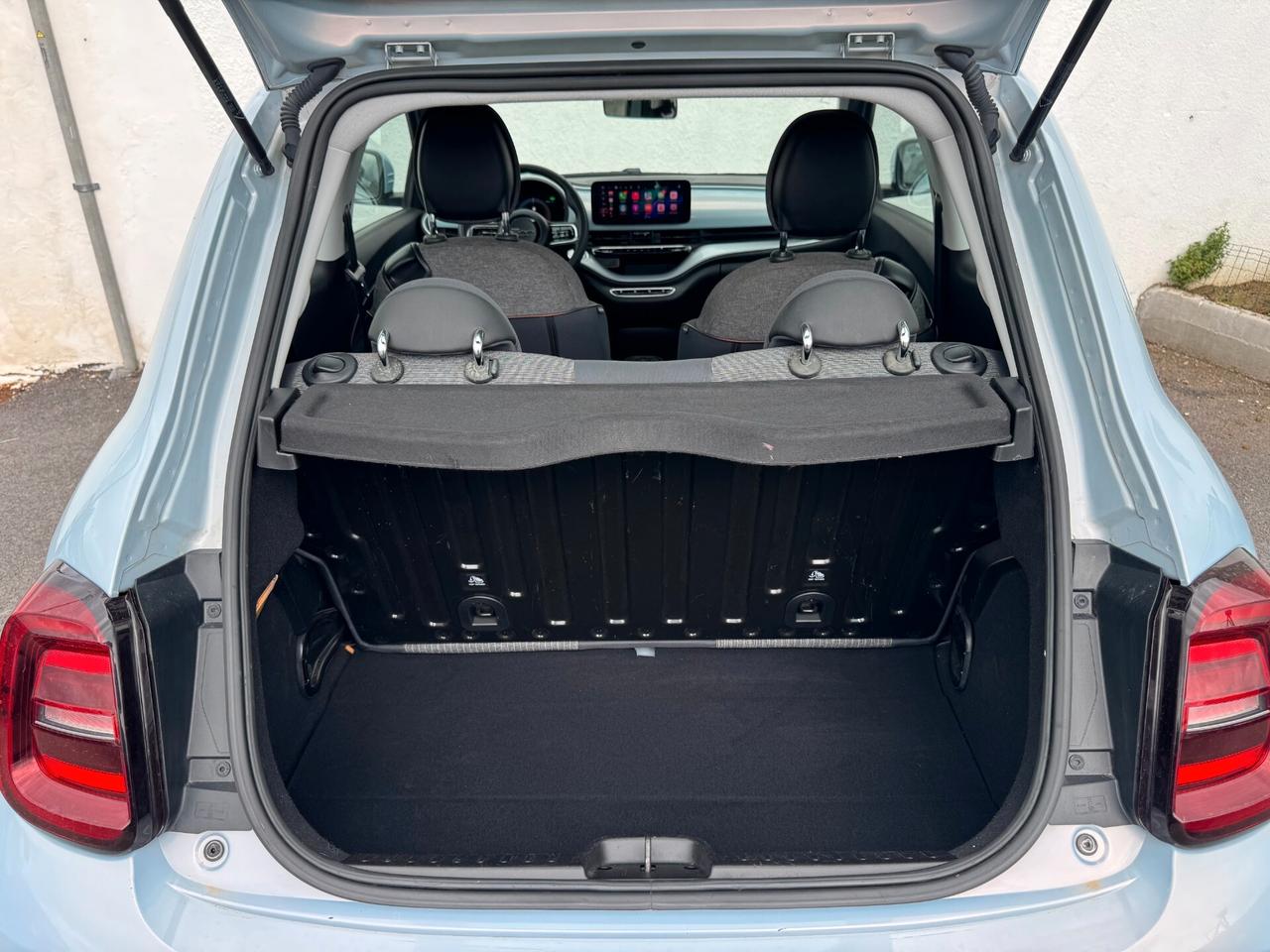 Fiat 500e Berlina 42 kWh Icon