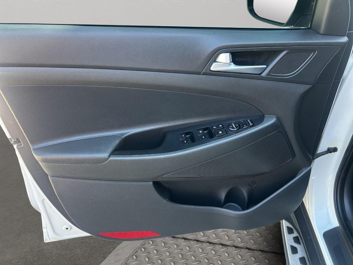 HYUNDAI - Tucson - 1.7 CRDi 115 CV XPossible TELECAMERA NAVI