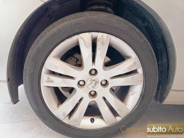 PEUGEOT 5008 1.6 HDi 7 POSTI