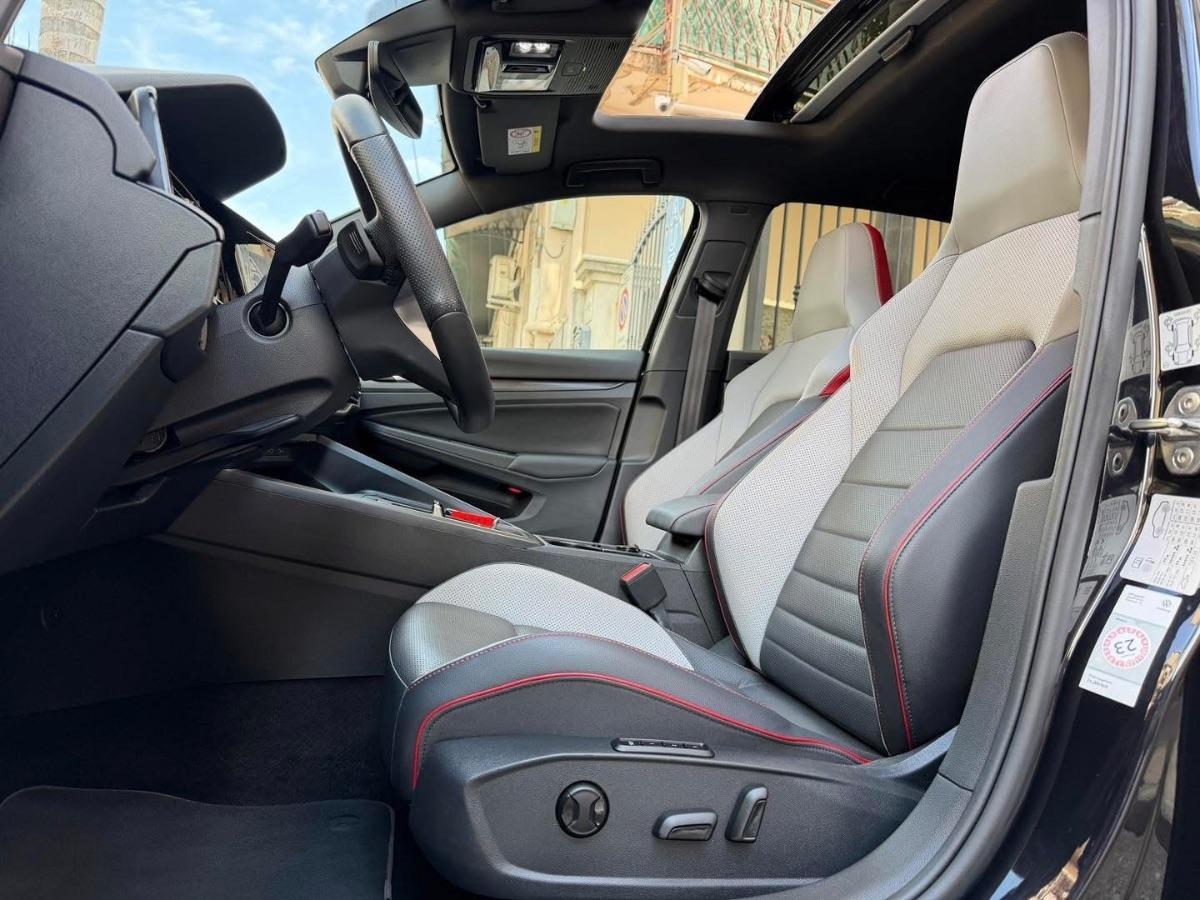 Volkswagen Golf 8 GTI 2.0 TSI 245CV