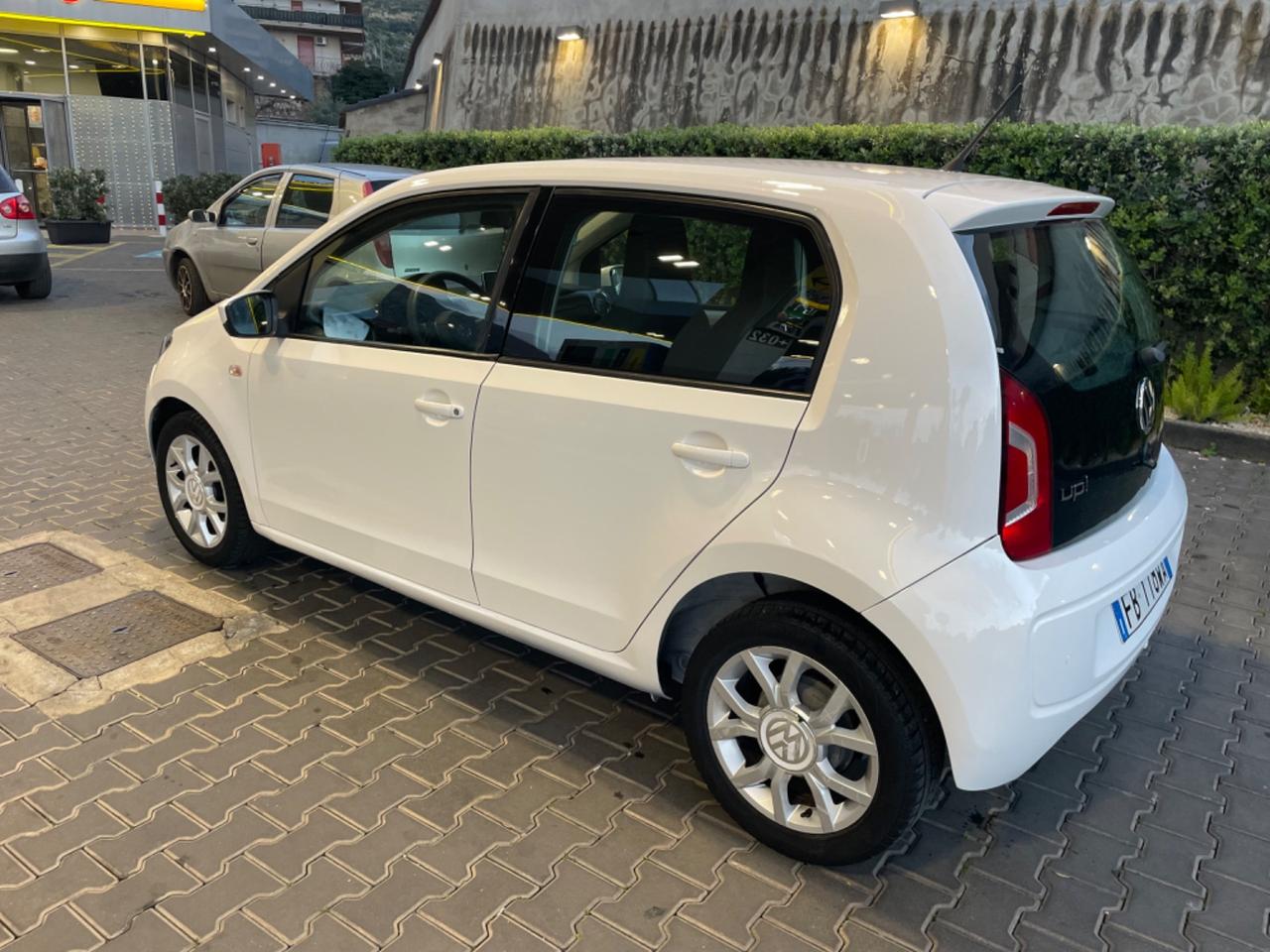 Volkswagen up! 1.0 5p. move up!