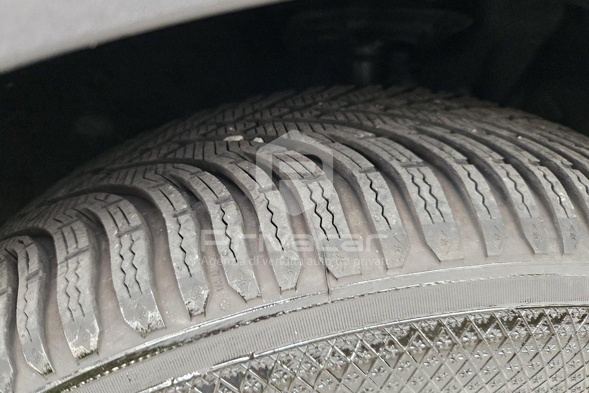 FORD Kuga 1.5 EcoBlue 120 CV aut. 2WD Connect