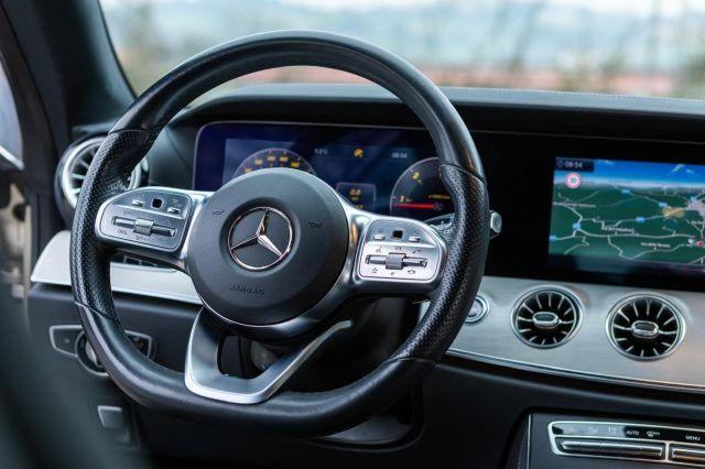 MERCEDES-BENZ E 220 d 4Matic Premium Plus