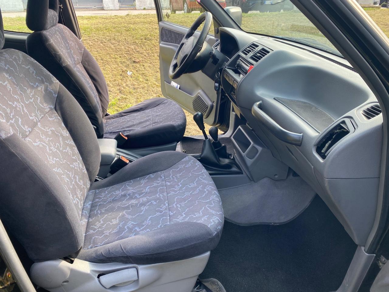 Nissan Terrano II Terrano II 2.7 Tdi 3 porte SR