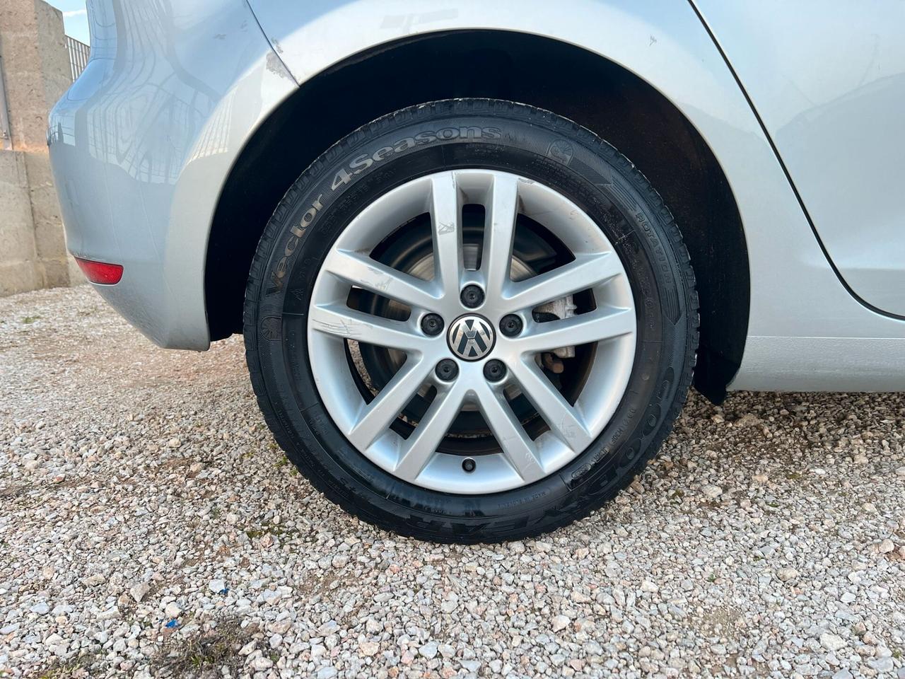 Volkswagen Golf 1.6 TDI 105 cv 5p. Comfortline