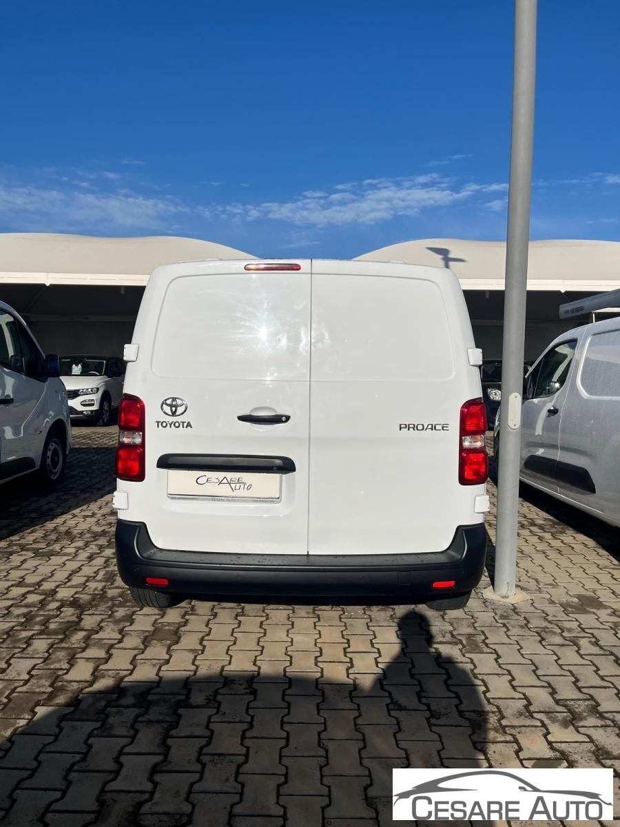 TOYOTA PROACE