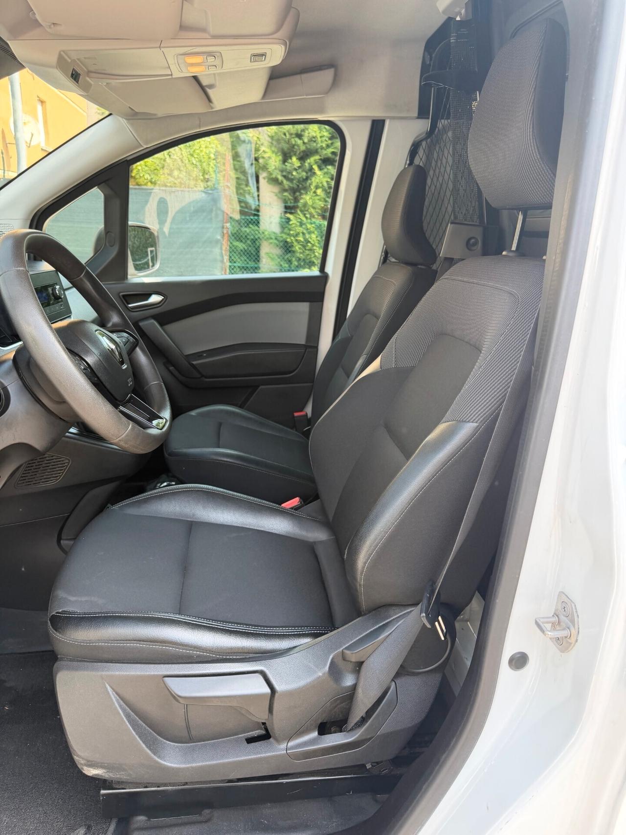 Renault Kangoo 1.5 dCi - NEOPATENTATI - 12 MESI DI GARANZIA -