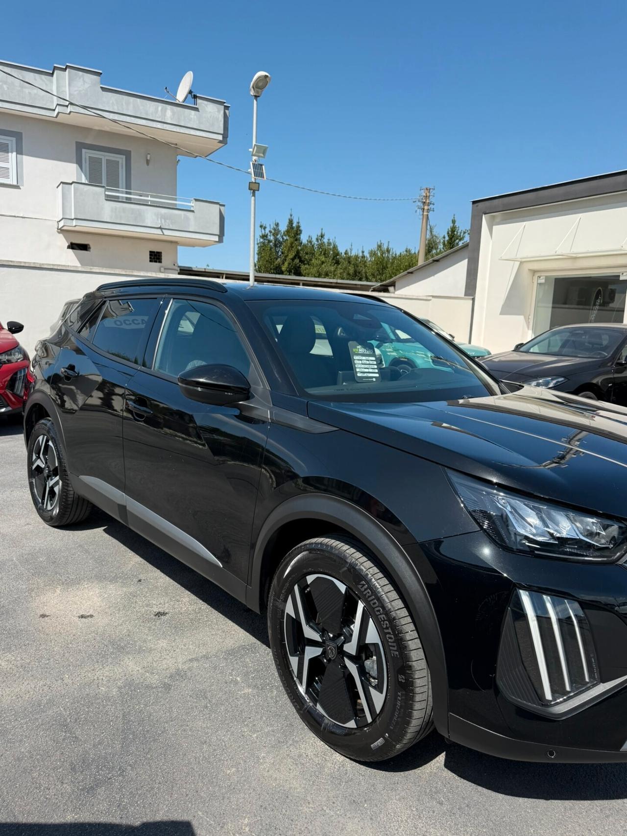 Peugeot 2008 Hybrid 145 e-DCS6 Allure 06/2025