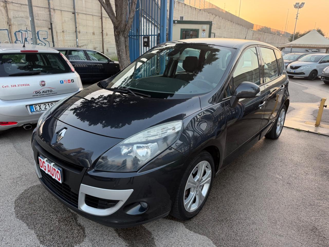 Renault Scenic 1.5 dCi 110 cv 2011 Navig retroc
