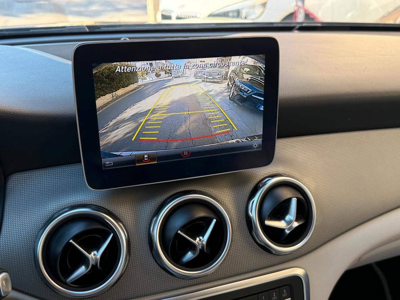 Mercedes-benz GLA 200d