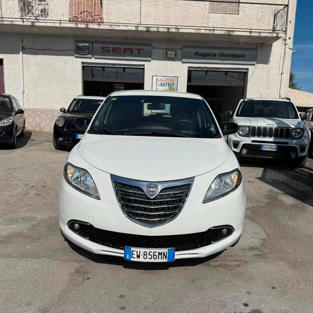 Lancia Ypsilon 1.2 69 CV 5 porte S&S Gold