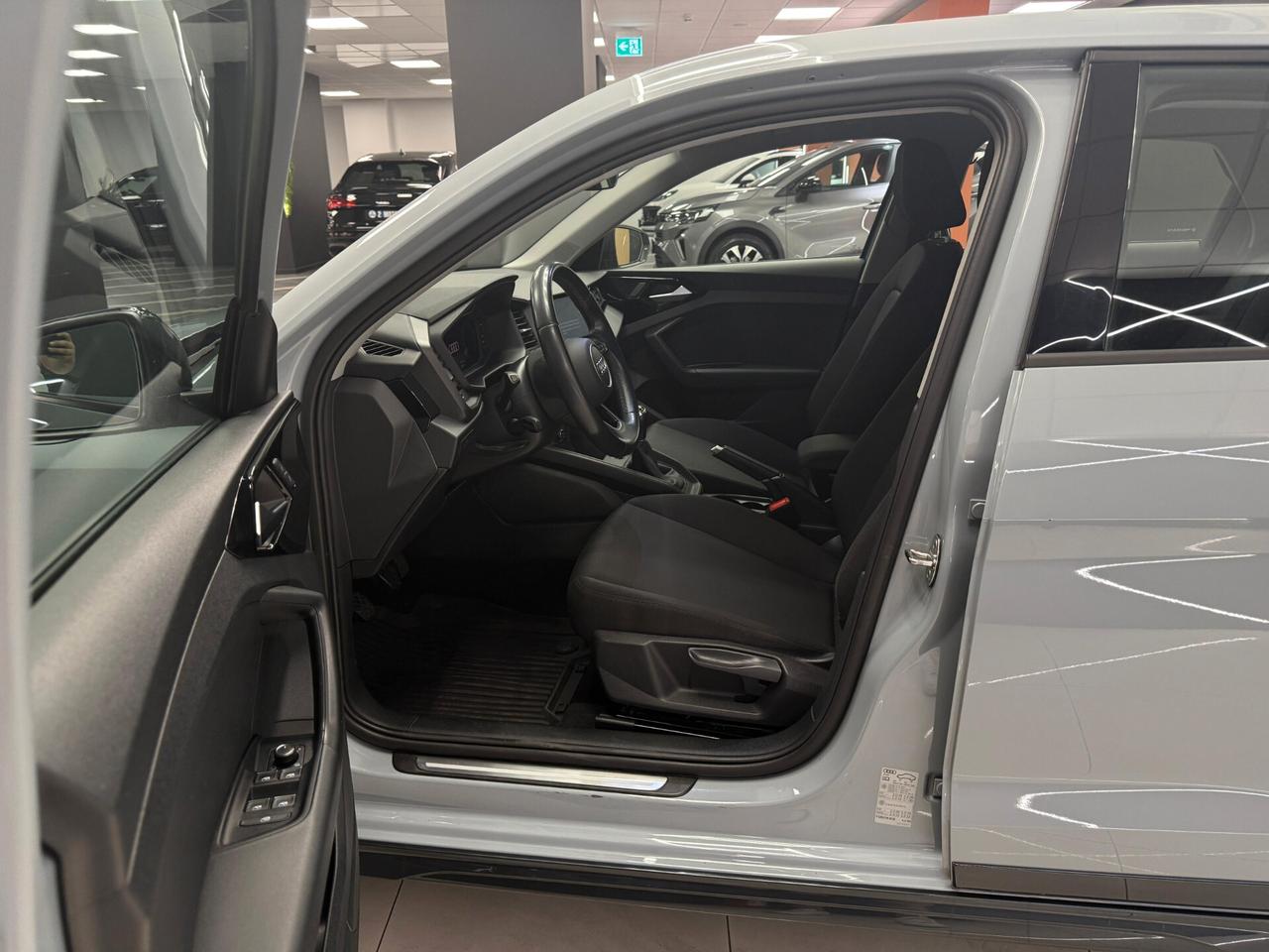 Audi A1 citycarver 30 TFSI Identity Contrast