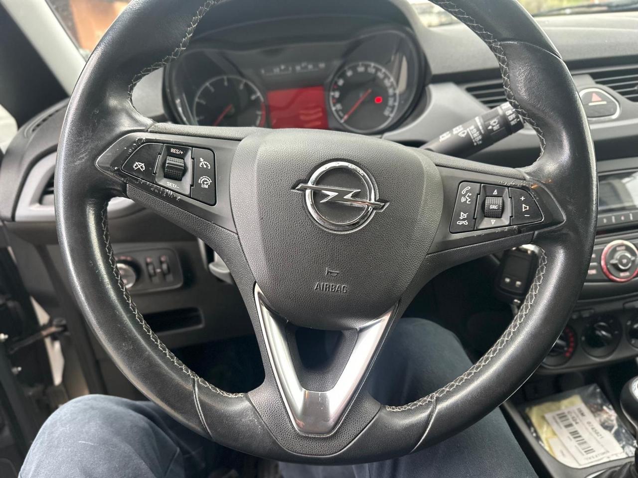 Opel Corsa 1.4 90CV 5 porte b-Color