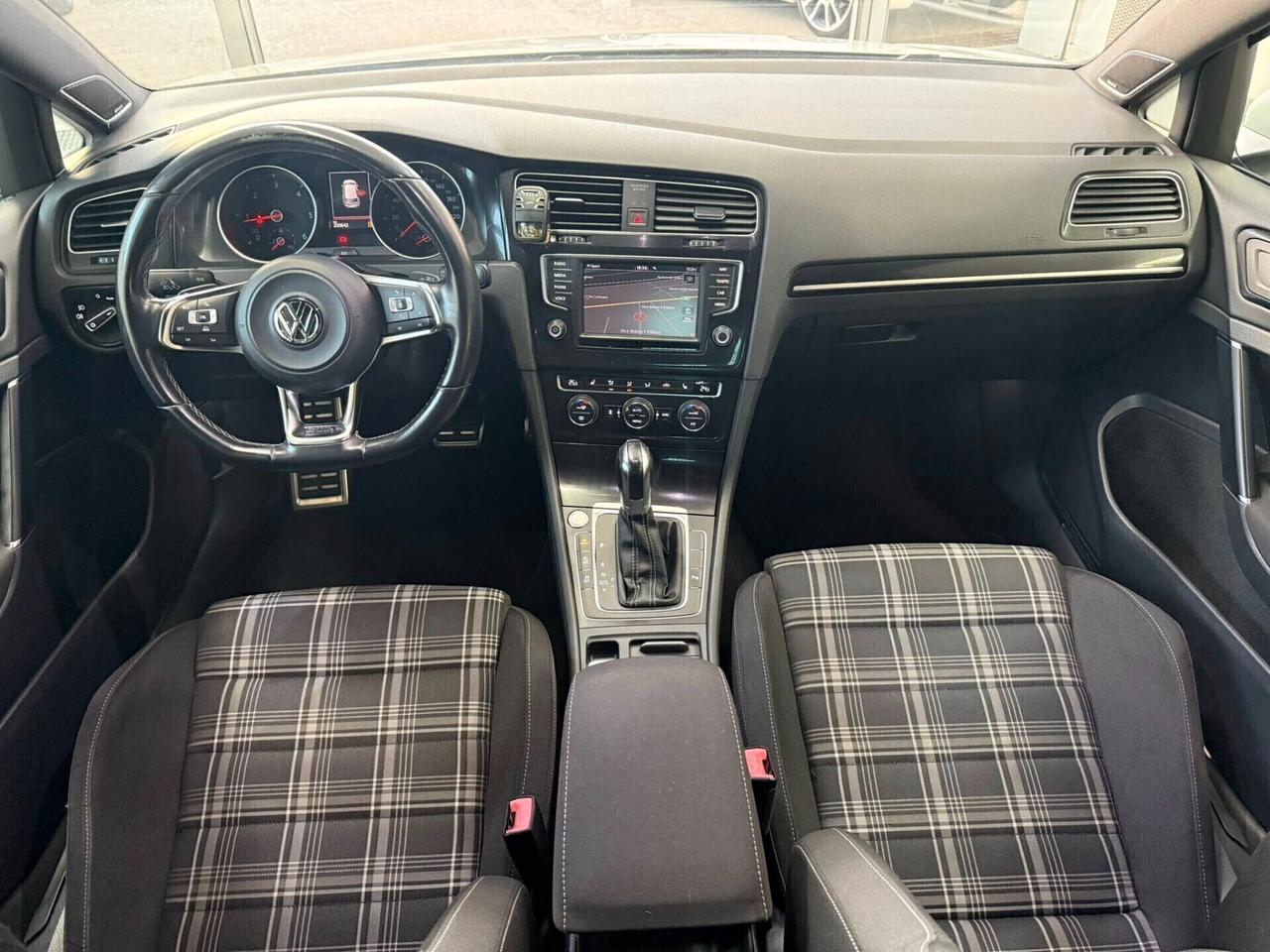 Volkswagen Golf GTD 2.0 TDI DSG 5p.